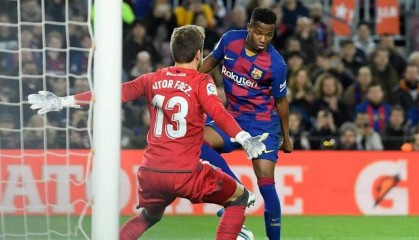  多特蒙德青训小将穆科科梅开二度，打破最年轻进球纪录  