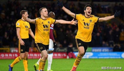  袋鼠狼队主场憾负升班马暴露防守漏洞