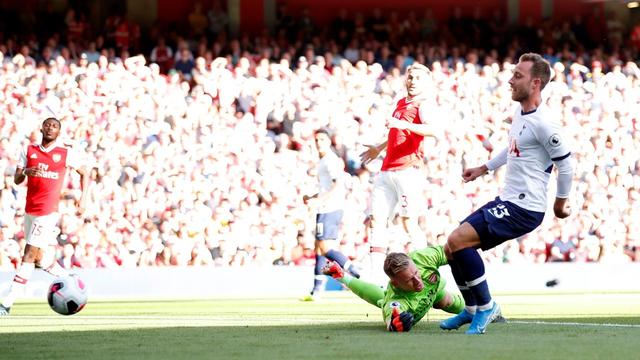  法兰克福德比战上演逆转，主场球迷见证奇迹时刻  